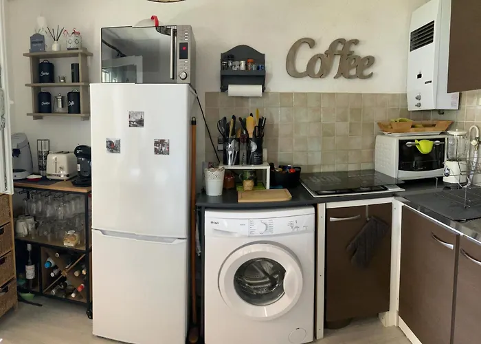 Situation Idéale - Proche Et Village Naturiste - Centre Port à 2 Pas - Plain Pied, Résidence Avec Parking Agde